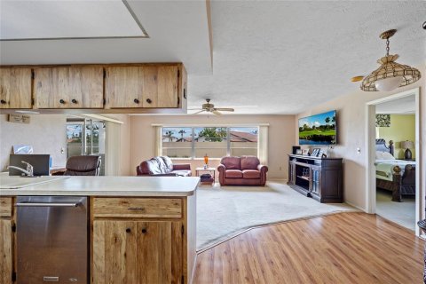 House in Venice, Florida 2 bedrooms, 173.17 sq.m. № 1545324 - photo 11