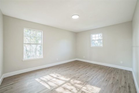 House in Okeechobee, Florida 4 bedrooms, 190.36 sq.m. № 1770897 - photo 20