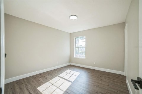 House in Okeechobee, Florida 4 bedrooms, 190.36 sq.m. № 1770897 - photo 12