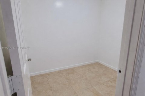 Copropriété à louer à Miami, Floride: 2 chambres, 79.52 m2 № 2033240 - photo 25