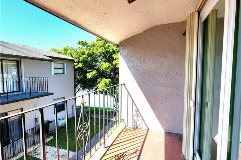 Copropriété à louer à Miami, Floride: 2 chambres, 79.52 m2 № 2033240 - photo 18