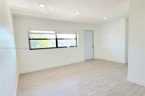 Copropriété à louer à Miami, Floride: 2 chambres, 79.52 m2 № 2033240 - photo 21