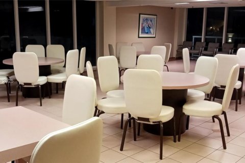 Купить кондоминиум в Майами-Бич, Флорида 2 спальни, 150.41м2, № 1969508 - фото 6