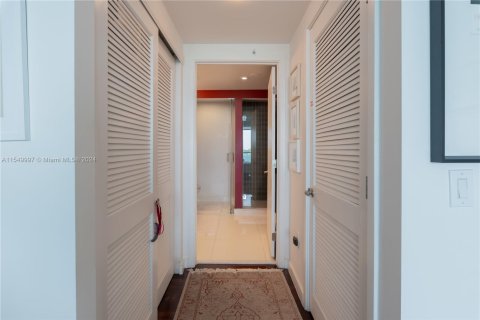 Condominio en venta en North Bay Village, Florida, 3 dormitorios, 177.44 m2 № 1860787 - foto 25
