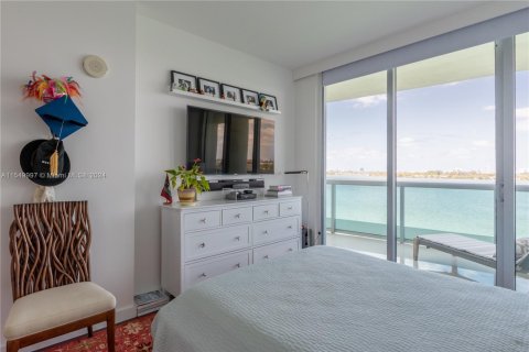 Condominio en venta en North Bay Village, Florida, 3 dormitorios, 177.44 m2 № 1860787 - foto 17