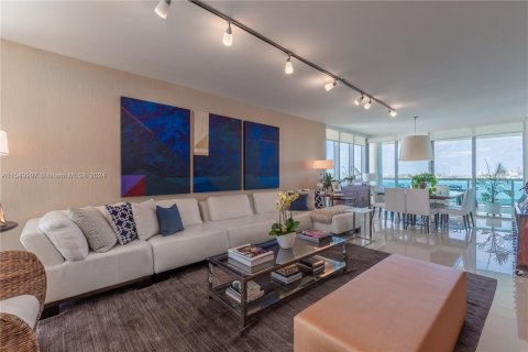 Condominio en venta en North Bay Village, Florida, 3 dormitorios, 177.44 m2 № 1860787 - foto 7