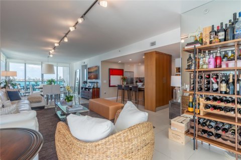 Condominio en venta en North Bay Village, Florida, 3 dormitorios, 177.44 m2 № 1860787 - foto 15
