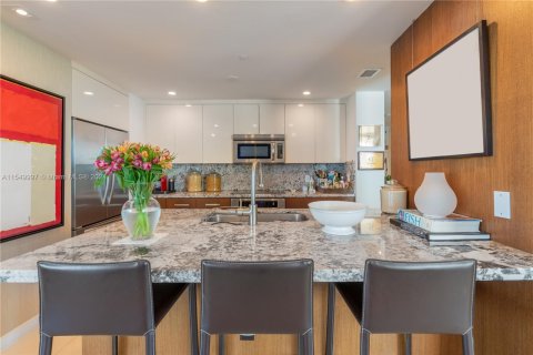 Condominio en venta en North Bay Village, Florida, 3 dormitorios, 177.44 m2 № 1860787 - foto 4