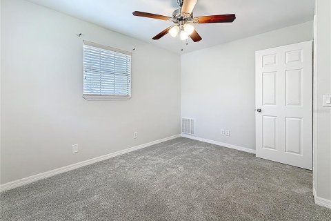 House in Saint Petersburg, Florida 4 bedrooms, 156.08 sq.m. № 1877386 - photo 27