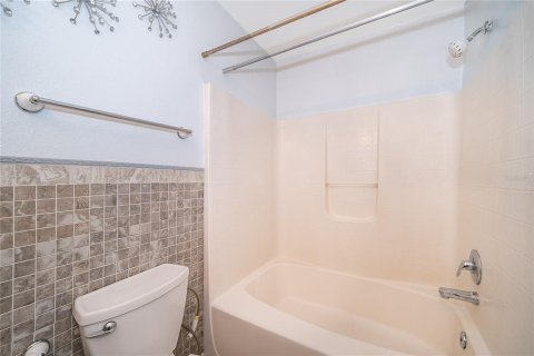 Купить виллу или дом в Киссимми, Флорида 7 комнат, 123.93м2, № 2143525 - фото 18