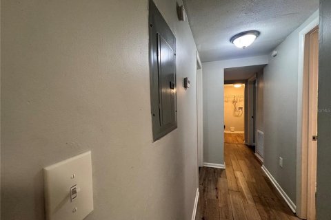 House in Tampa, Florida 3 bedrooms, 92.9 sq.m. № 1834974 - photo 16