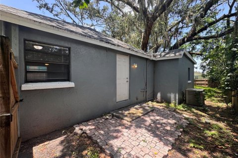 House in Tampa, Florida 3 bedrooms, 92.9 sq.m. № 1834974 - photo 10
