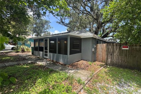 House in Tampa, Florida 3 bedrooms, 92.9 sq.m. № 1834974 - photo 3