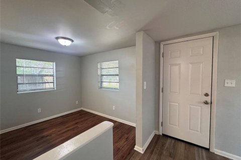 House in Tampa, Florida 3 bedrooms, 92.9 sq.m. № 1834974 - photo 12