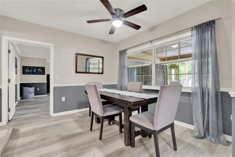 House in Apopka, Florida 4 bedrooms, 223.99 sq.m. № 1847508 - photo 14