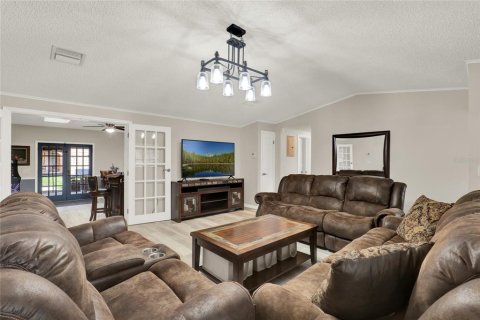 House in Apopka, Florida 4 bedrooms, 223.99 sq.m. № 1847508 - photo 7