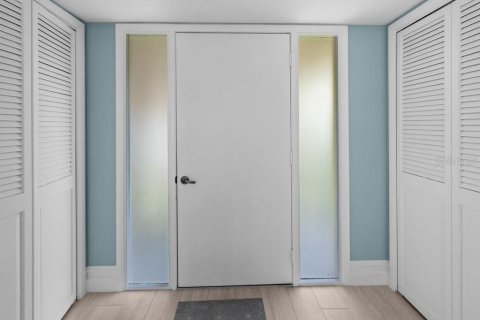 Купить кондоминиум в Пунта-Горда, Флорида 9 комнат, 145.3м2, № 2266989 - фото 11