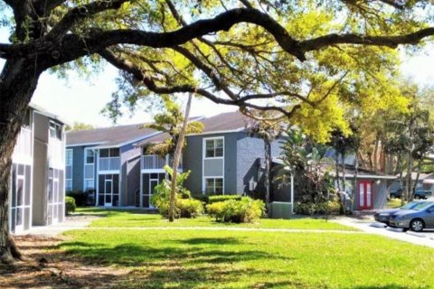 Condo in Bradenton, Florida, 1 bedroom  № 1744214 - photo 1