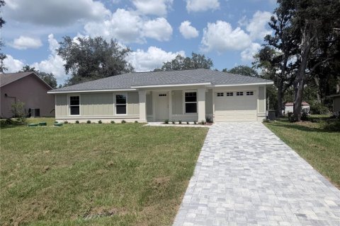 Casa en Ocala, Florida 3 dormitorios, 105.72 m2 № 2304499