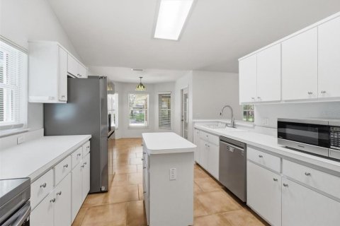 House in Inverness, Florida 3 bedrooms, 192.96 sq.m. № 2280580 - photo 8