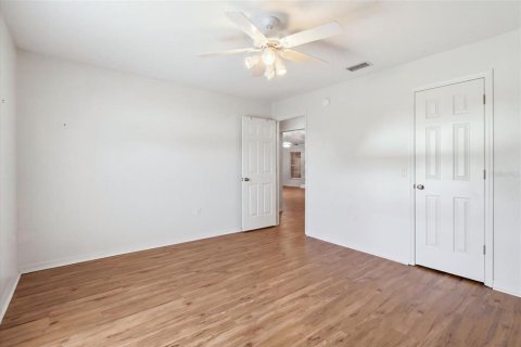 House in Inverness, Florida 3 bedrooms, 192.96 sq.m. № 2280580 - photo 15