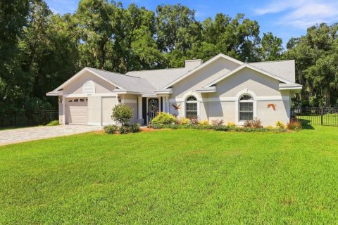 House in Inverness, Florida 3 bedrooms, 192.96 sq.m. № 2280580 - photo 3