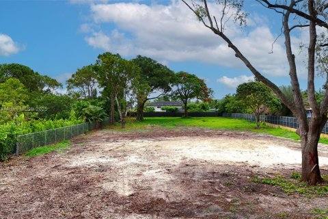 Terreno en venta en Miami, Florida № 1816422 - foto 8