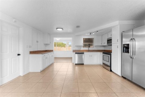 Villa ou maison à vendre à Holiday, Floride: 2 chambres, 98.48 m2 № 1793246 - photo 7