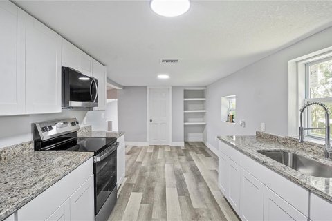 Casa en venta en Apopka, Florida, 3 dormitorios, 124.86 m2 № 1917314 - foto 6