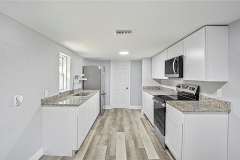 Casa en venta en Apopka, Florida, 3 dormitorios, 124.86 m2 № 1917314 - foto 8