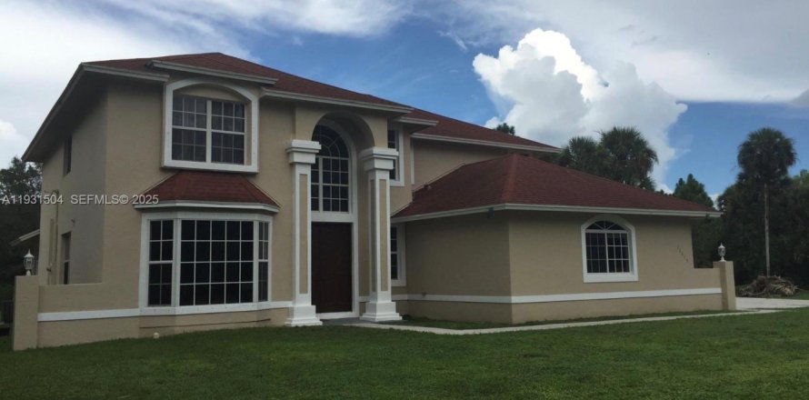 Villa ou maison à Loxahatchee Groves, Floride 6 chambres, 327.57 m2 № 2079886