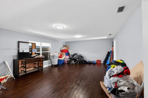 Villa ou maison à vendre à Loxahatchee Groves, Floride: 6 chambres, 327.57 m2 № 2079886 - photo 21