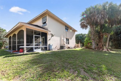 Villa ou maison à vendre à Loxahatchee Groves, Floride: 6 chambres, 327.57 m2 № 2079886 - photo 2