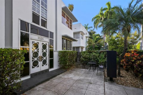Condominio en venta en Miami Beach, Florida, 41.81 m2 № 1893357 - foto 21