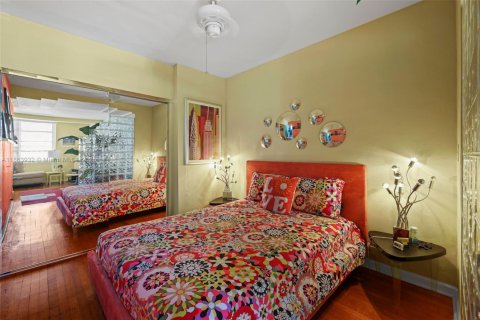 Condominio en venta en Miami Beach, Florida, 41.81 m2 № 1893357 - foto 12