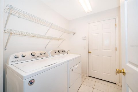 Casa en venta en Oviedo, Florida, 5 dormitorios, 280.29 m2 № 1719640 - foto 4