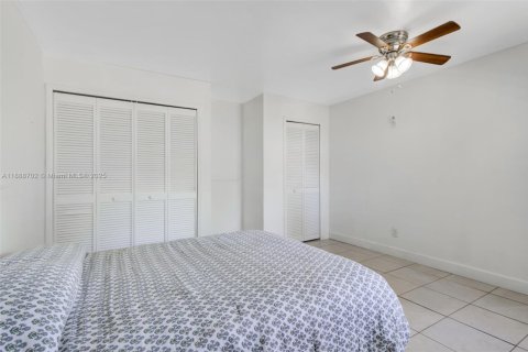 Villa ou maison à vendre à Lehigh Acres, Floride: 4 chambres, 167.22 m2 № 1942481 - photo 25