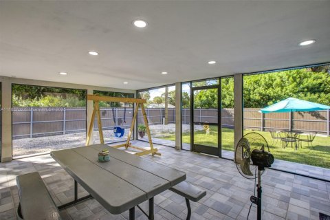 Villa ou maison à vendre à Lehigh Acres, Floride: 4 chambres, 167.22 m2 № 1942481 - photo 29