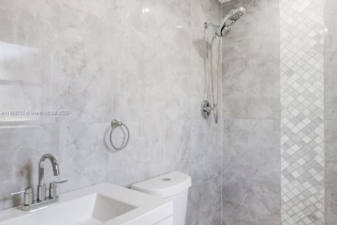 Villa ou maison à vendre à Lehigh Acres, Floride: 4 chambres, 167.22 m2 № 1942481 - photo 17