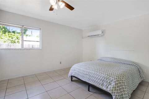 Villa ou maison à vendre à Lehigh Acres, Floride: 4 chambres, 167.22 m2 № 1942481 - photo 23