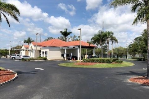 Propiedad comercial en Homestead, Florida № 2013628