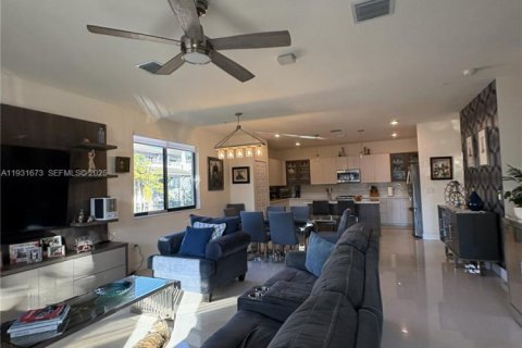 Купить виллу или дом в Дорал, Флорида 3 спальни, 273.69м2, № 1991540 - фото 12