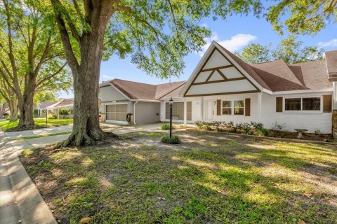 Condo in Ocala, Florida, 2 bedrooms  № 1650312 - photo 1