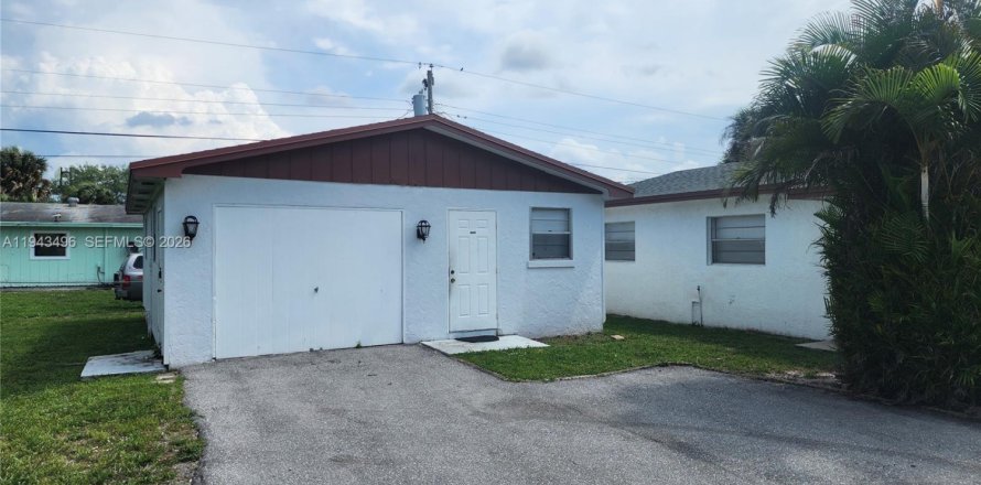 Apartment in Palm Beach Gardens, Florida 2 bedrooms, 66.89 sq.m. № 2000324