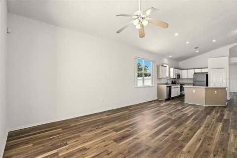 House in Orlando, Florida 4 bedrooms, 183.85 sq.m. № 1847331 - photo 17