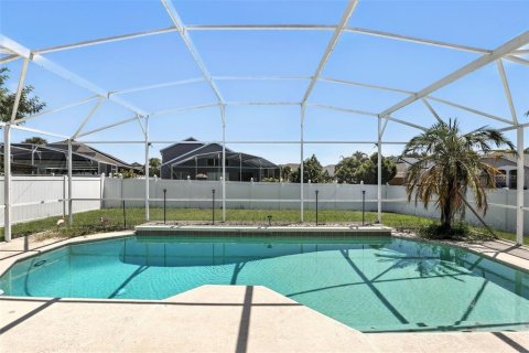 House in Orlando, Florida 4 bedrooms, 183.85 sq.m. № 1847331 - photo 27