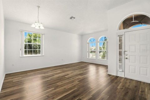 House in Orlando, Florida 4 bedrooms, 183.85 sq.m. № 1847331 - photo 6