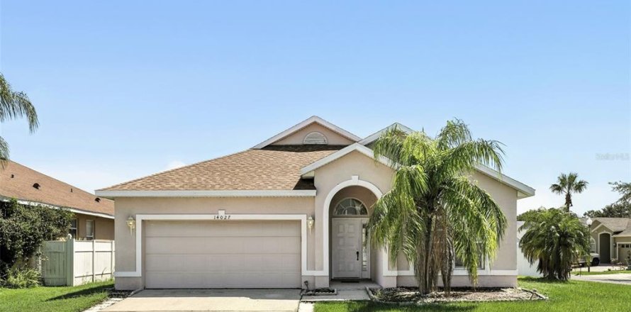 House in Orlando, Florida 4 bedrooms, 183.85 sq.m. № 1847331