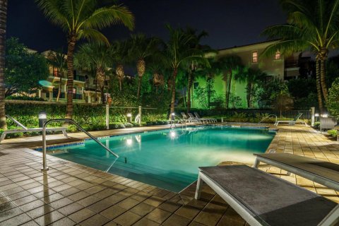 Townhouse in Tequesta, Florida 3 bedrooms, 161 sq.m. № 2267689 - photo 24