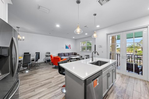 Townhouse in Tequesta, Florida 3 bedrooms, 161 sq.m. № 2267689 - photo 10